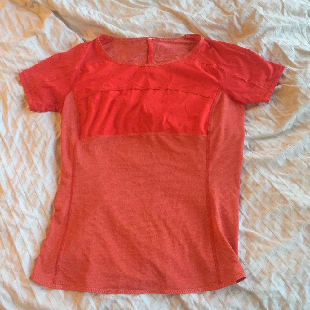 coral lululemon tshirt